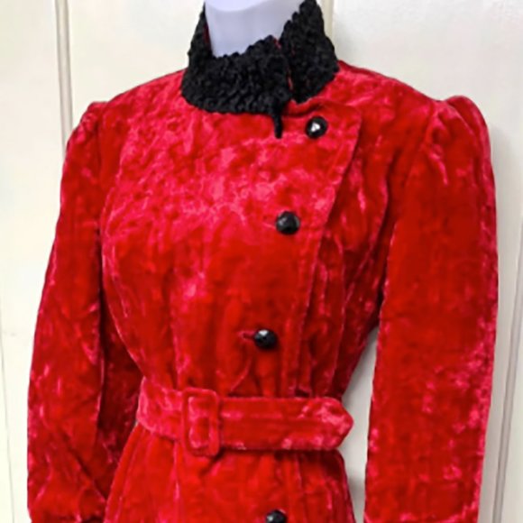 Vintage Velvet Young Edwardian by Arpeja Rare! Fabulous Christmas Coat! Red